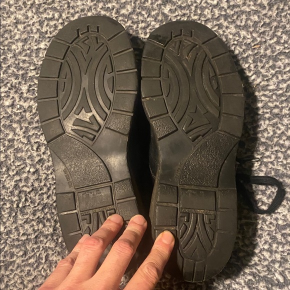 Dr. Martens Men’s Size 7 vintage Black Leather 8” high Boots! - Picture 7 of 10